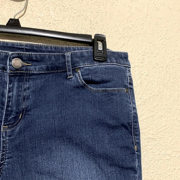 Christopher & Banks Jeans 12P Blue Stretchy Embroidery Straight Mid Rise Cotton - Picture 6 of 16